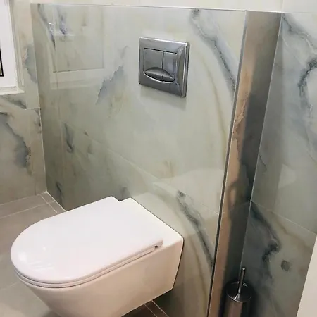 Sela Rent- Studios&optional Car Hire * Tirana