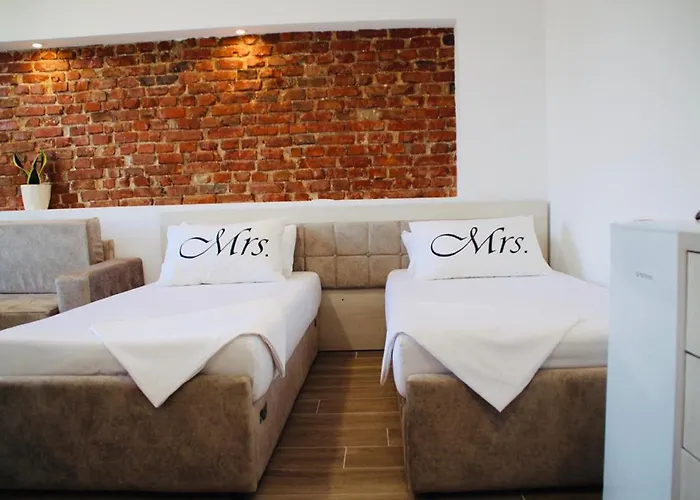 Sela Rent- & Optional Car Hire Herberg Tirana