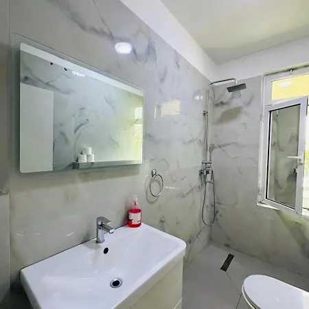 Inn Sela Apartments- *