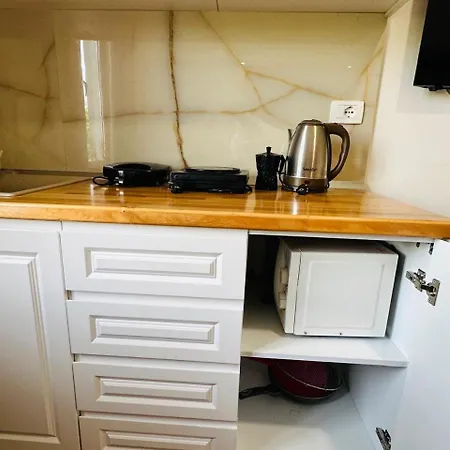 Penzion Sela Rent- & Optional Car Hire Tirana