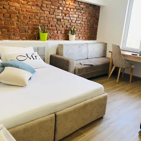 Sela Apartments- * Tirana