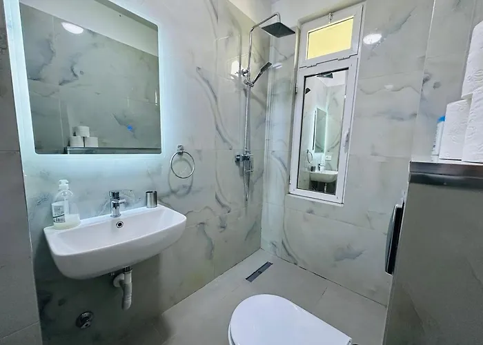 Sela Rent- & Optional Car Hire Zajazd Tirana