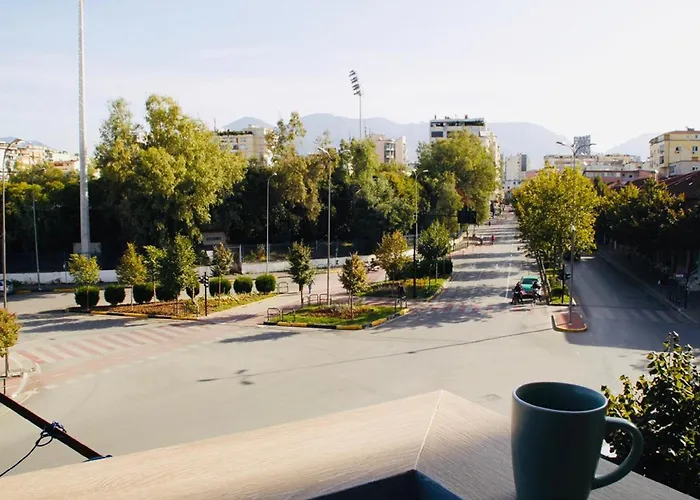 Sela Rent- & Optional Car Hire 宾馆 *