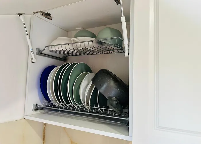 Sela Rent- & Optional Car Hire 宾馆 *